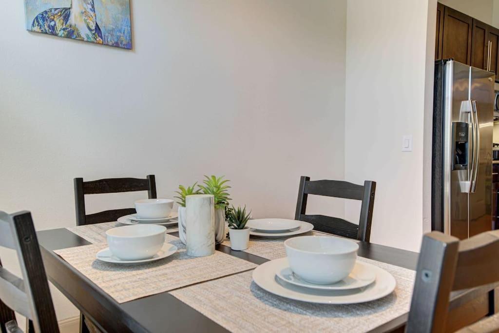 Cozy Apt Nrg Pool,Wi-Fi, Free Parking, Petsok! Houston Exterior foto